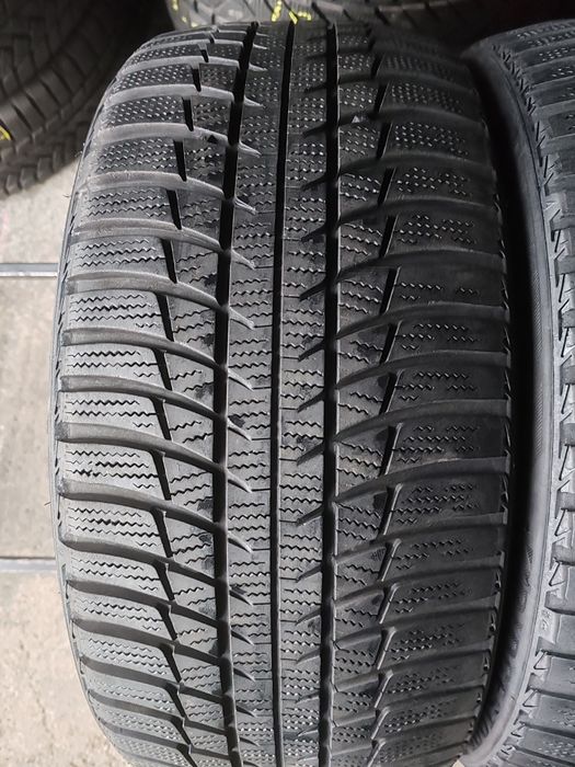 2 anvelope 235 40 18