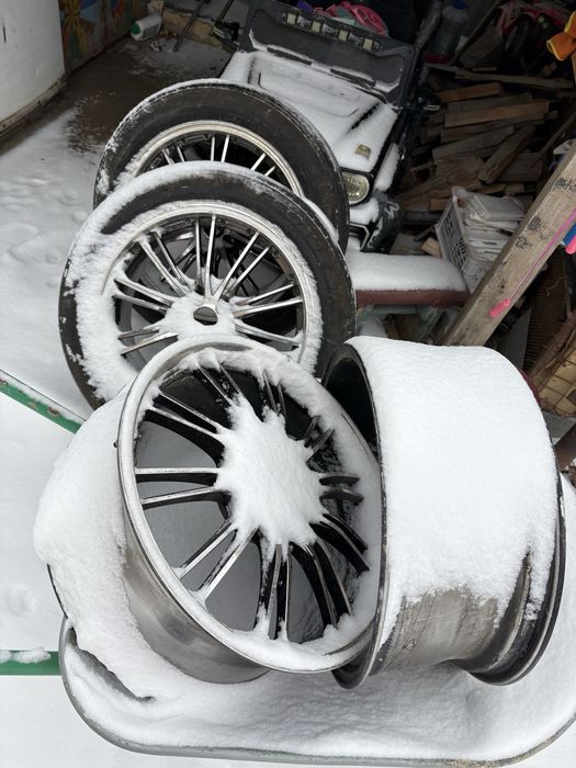 продается диски с покрышками