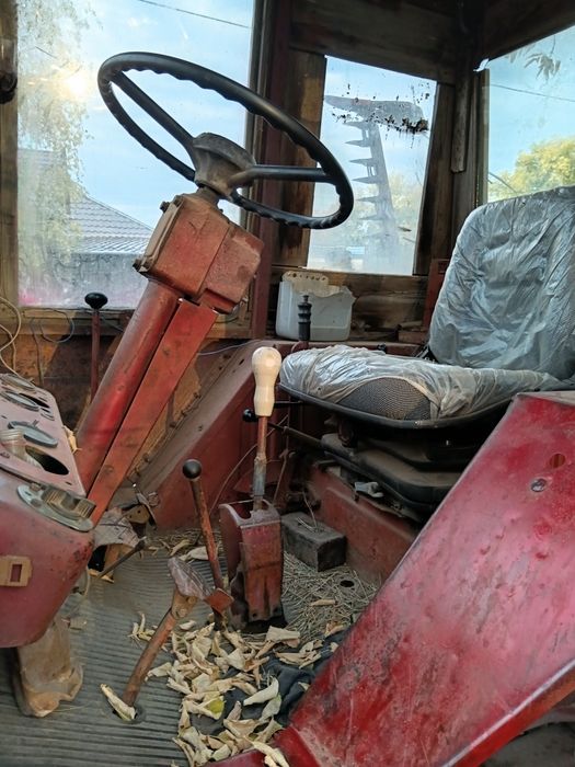 Продам Т25 хорошом состояние торк есть
