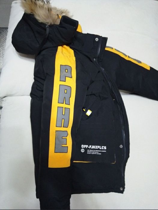 Продам куртку на мальчика 8-9 лет