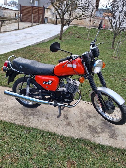Продавам MZ150със документи