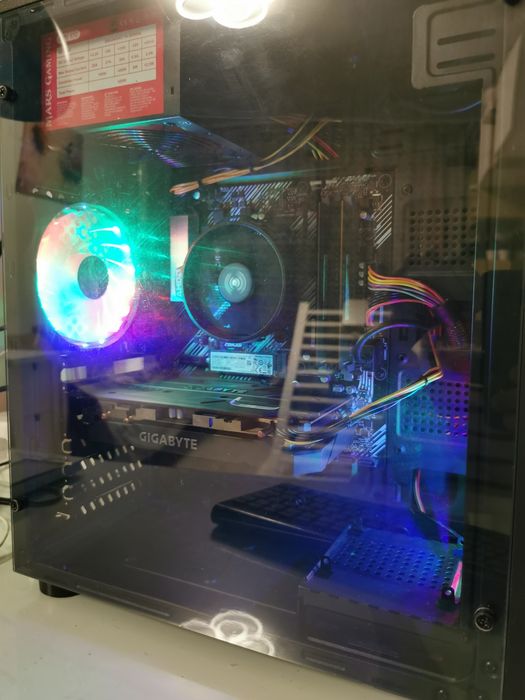 Unitate PC Calculator GAMING Ryzen 5 3600, 16 GB RAM , Rx 5700xt 8 GB