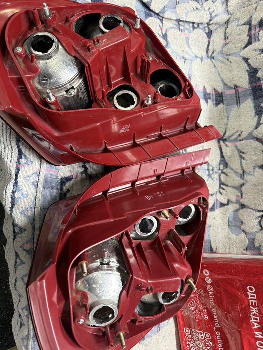 Продается задние фары стопники