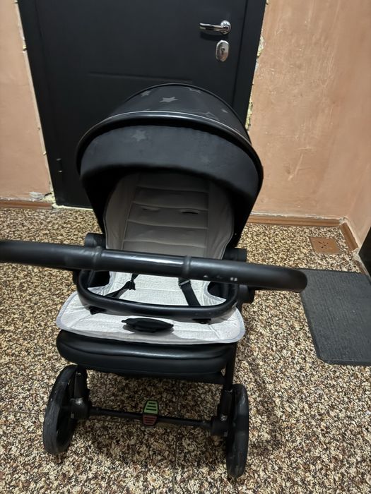 Коляска прогулочная