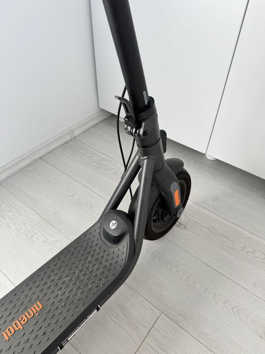 Trotinetă electrică Ninebot KickScooter F2 Segway