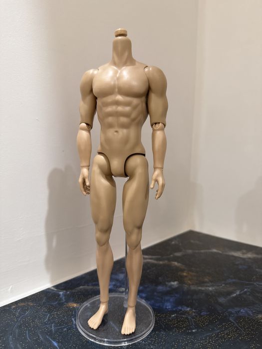 Кукла мужчина пластик