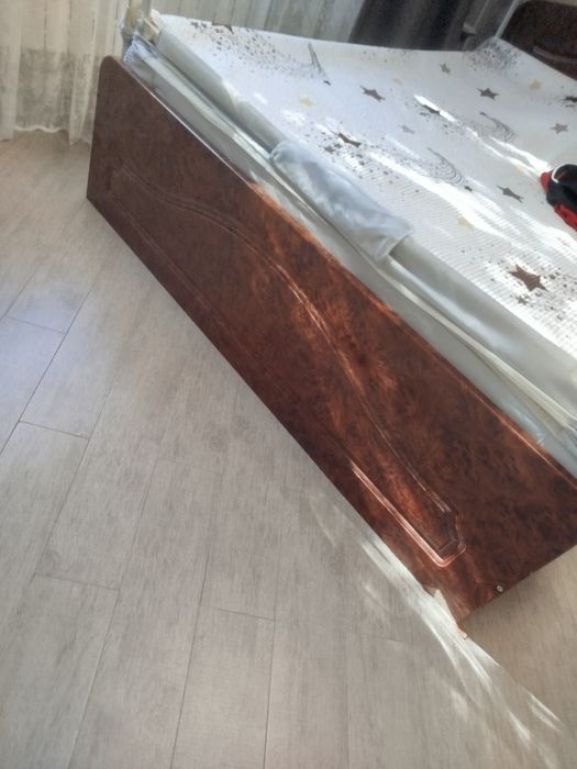 Продам кровать 1600