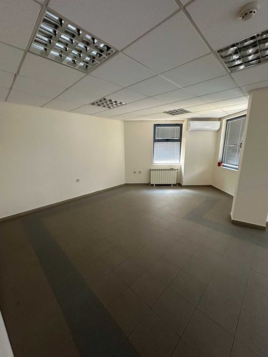Дава се под наем Офис в Пловдив, Център - 160 кв.м за 918 € - Снимка #7