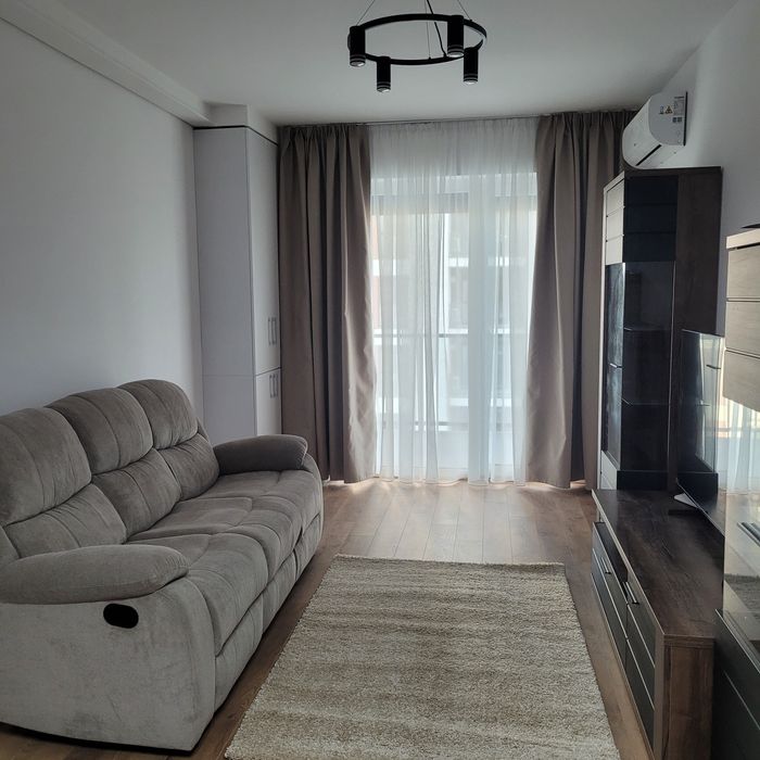Inchiriez apartament Adora 2 camere