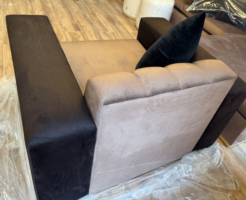 Vand fotoliu masiv nou