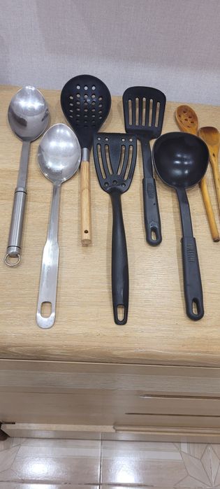 Продам кухонные наборы