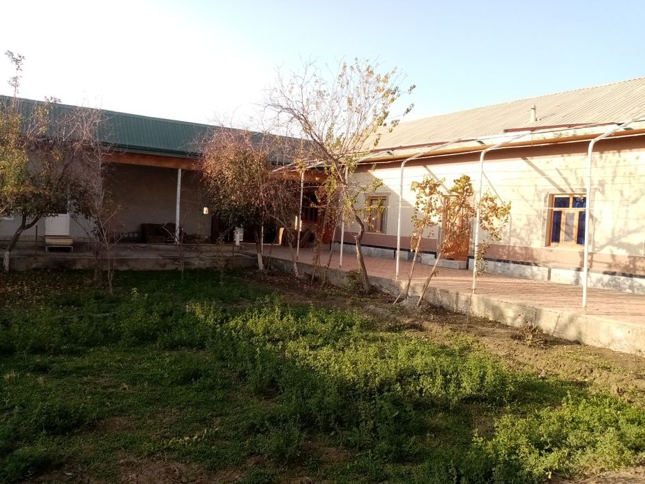 Ховли сотилади хамма шароит бор