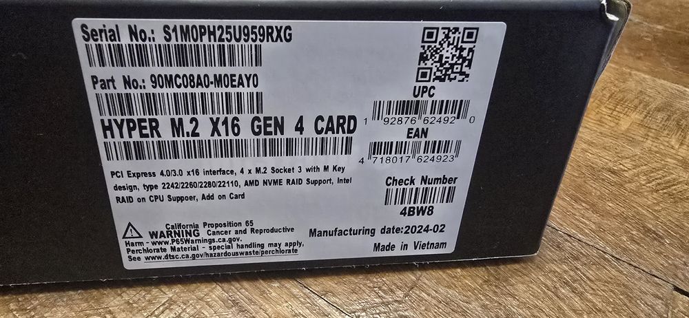 Преходник Asus HYPER M.2 X16 GEN 4 CARD, от PCI-E 4.0(3.0) към 4x NVMe