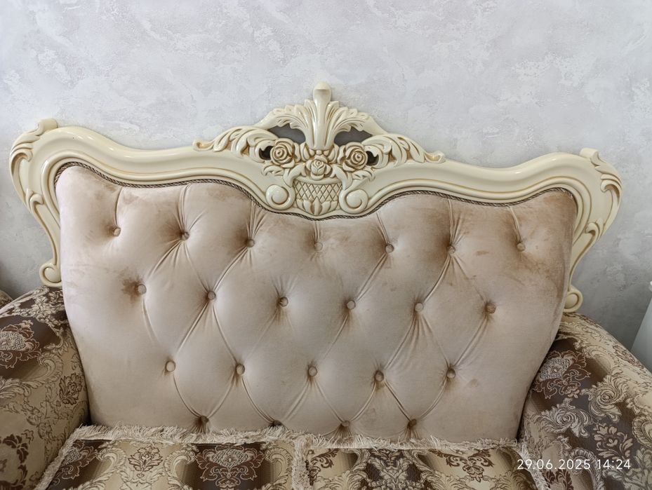 Продам Королевский Диван тройка