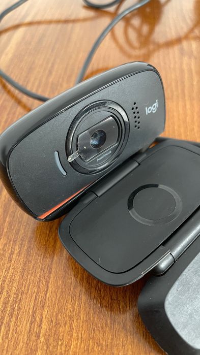 Cameră Web Logitech C525 HD 720p – Autofocus, Microfon Zgomot Redus, Pliabilă (Ideală Zoom/Teams)