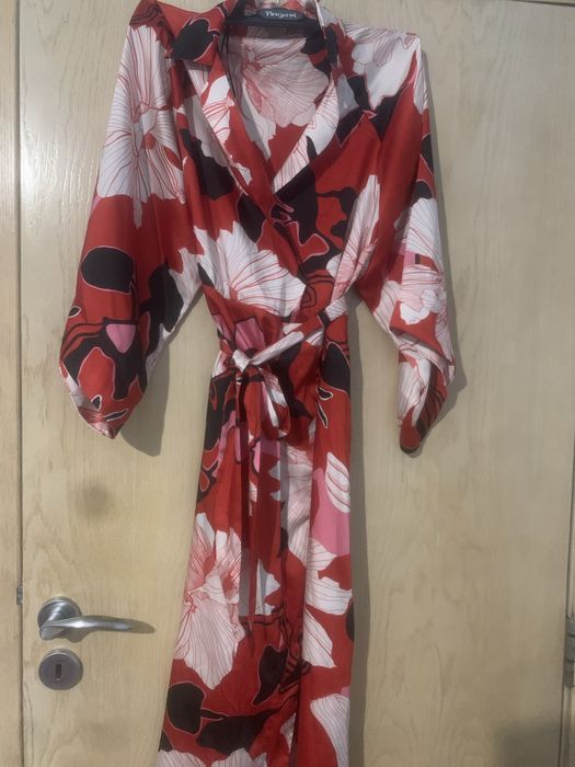 Лот дамски официални рокли