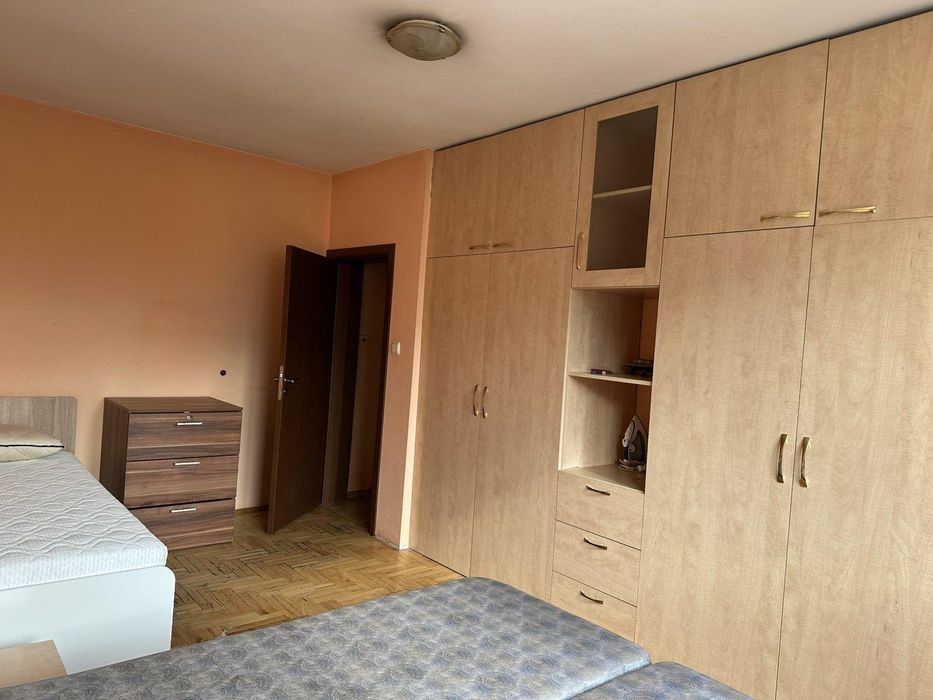 Дава се под наем Четиристаен апартамент в София, Карпузица - 120 кв.м за 649 € - Снимка #1