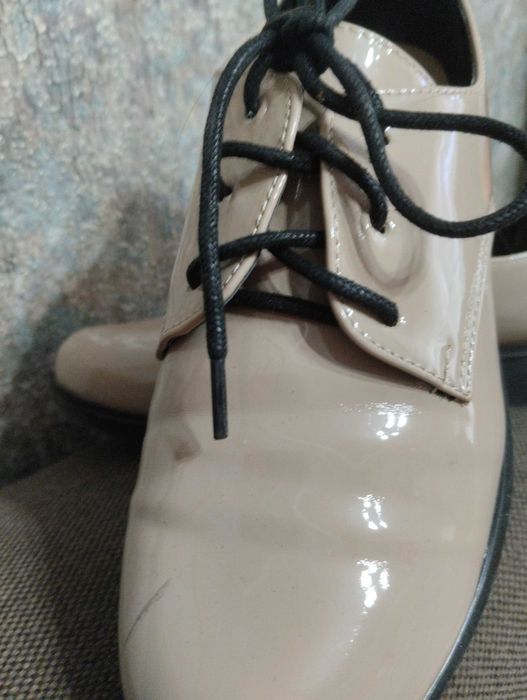 Лаковые осенние туфли