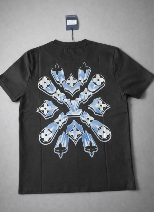 Тениски на Balenciaga и LV