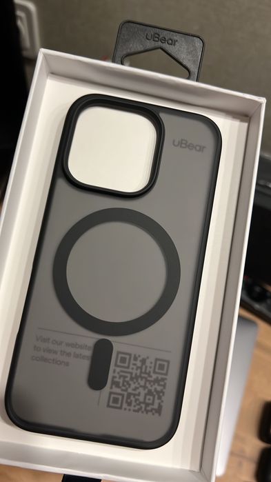 Чехол на iPhone 16Pro