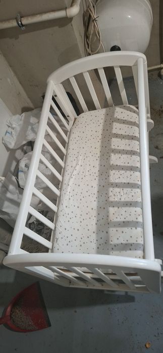 Pătuț bebelus in stare f bună