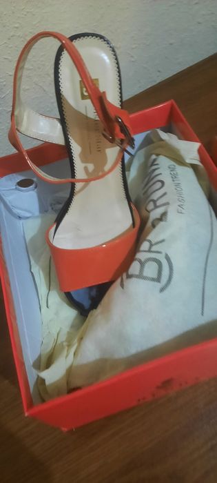 Yengi firmenniy obuvla 100 min som