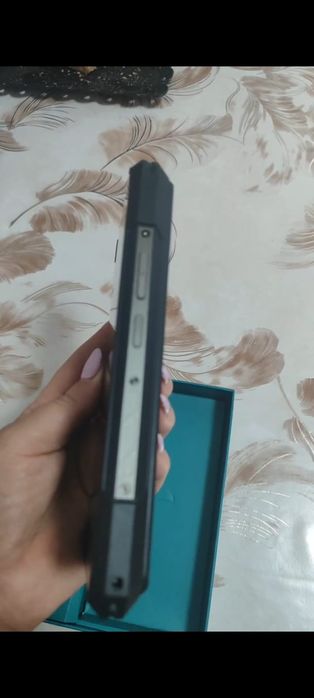 Продам смартфон  KinKong X