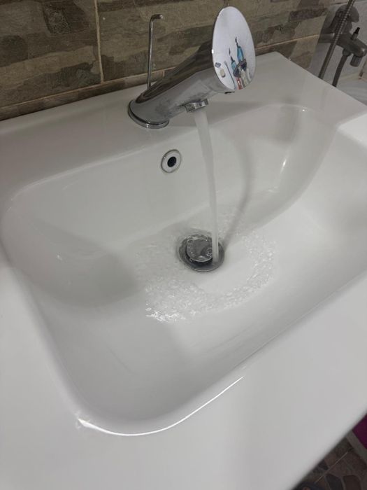 Chiuveta cu baterie baie