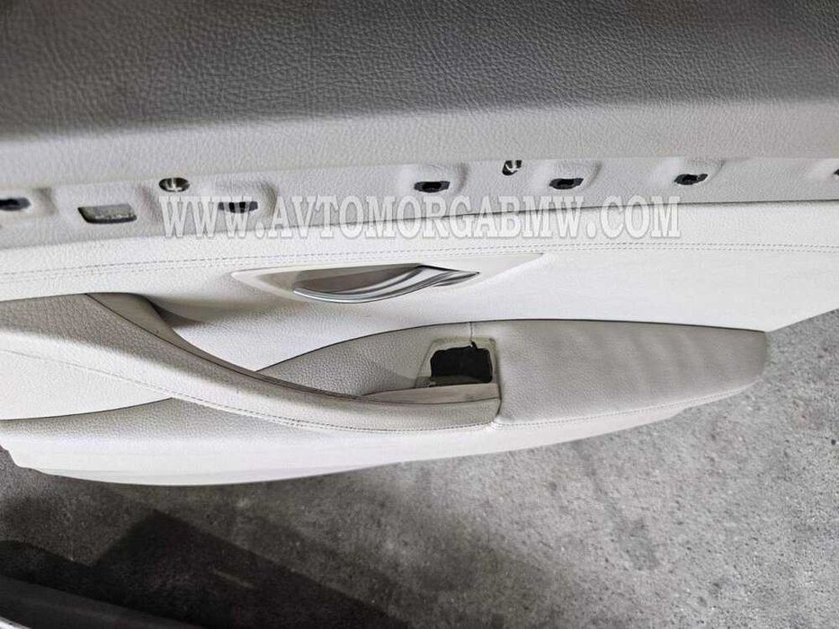БМВ Ф11 5 серия Бежов кожен салон БМВ BMW F11