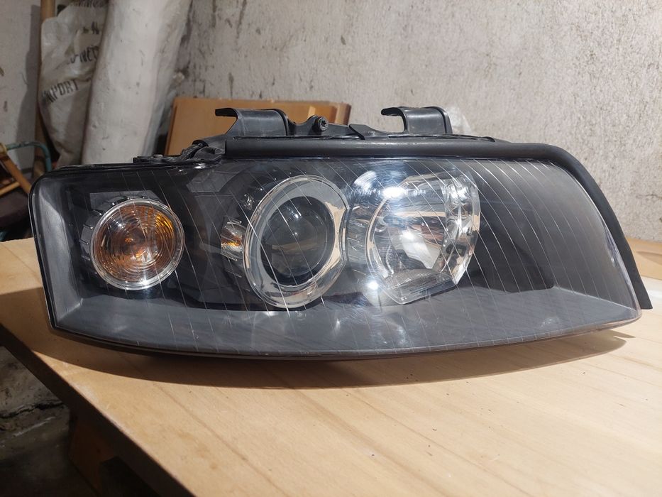 Рециклирани фарове Valeo от Audi S4/A4 B6