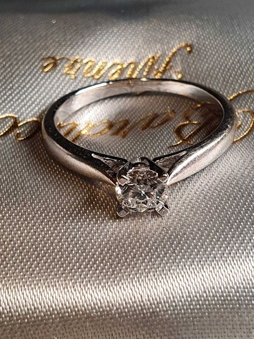 Solitaire de exceptie aur alb 18k cu diamant natural SI 0,5ct