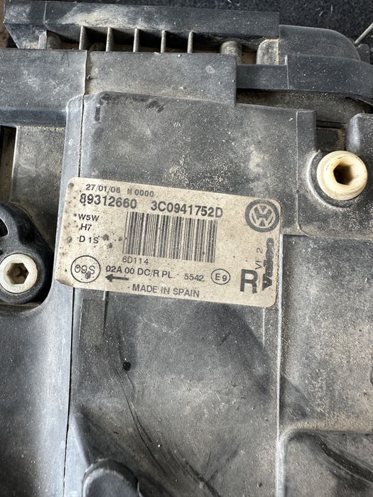 Faruri bi-xenon stanga dreapta passat b6