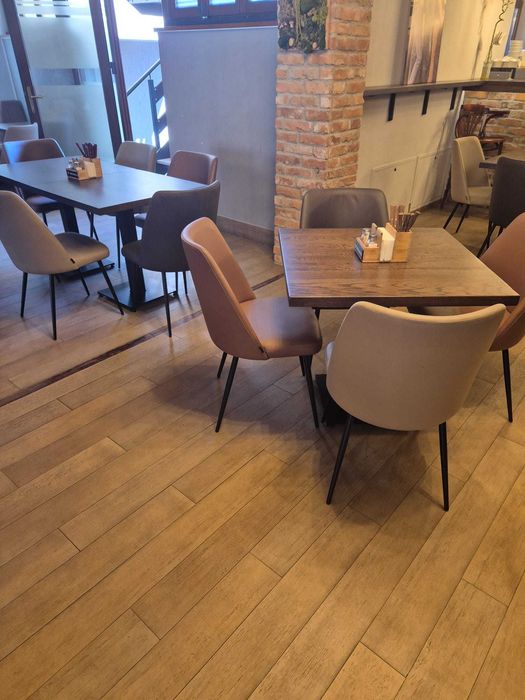 Set mese și scaune din lemn masiv stejar (ideale pentru sufragerie, pub sau restaurant)