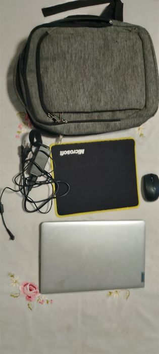 Lenovo i1 noutbuk