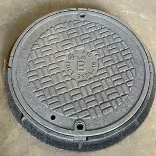 Чугунные канализационные люки