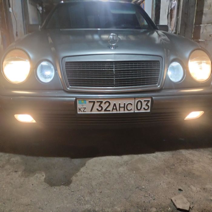 Продам mercedes bens е 200.