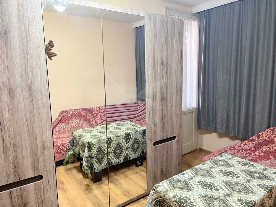 Продава се Къща в Панагюрище - 392 кв.м за 485 €/кв.м - Снимка #1