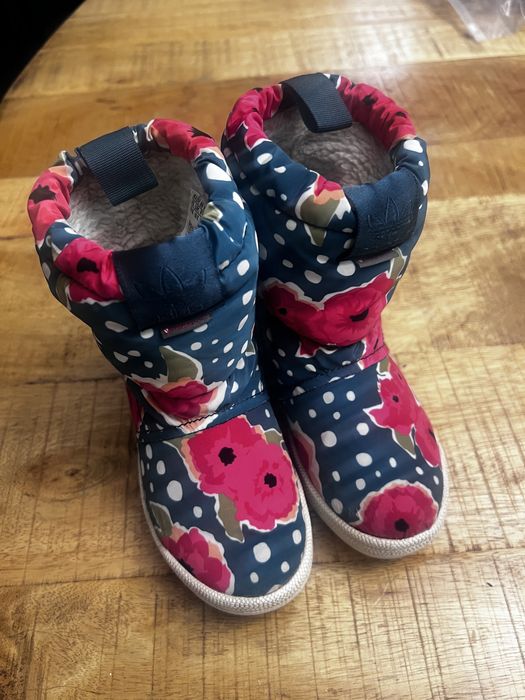 Адидас апрески ботушки за момиче