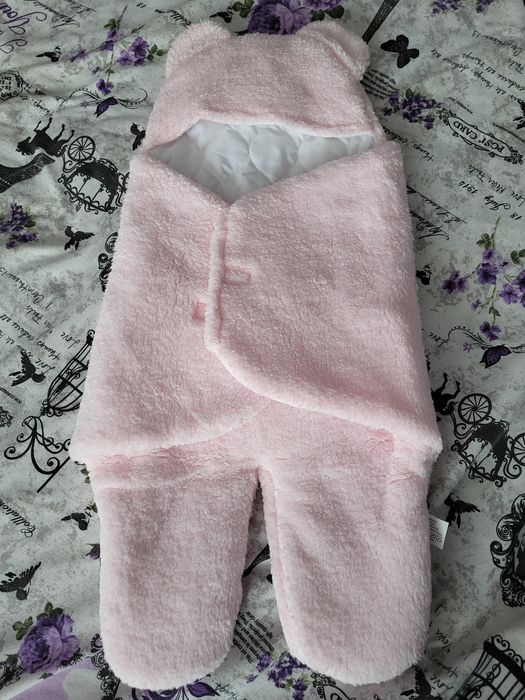 пухкаво бебешко одеяло тип космонавт с ушички