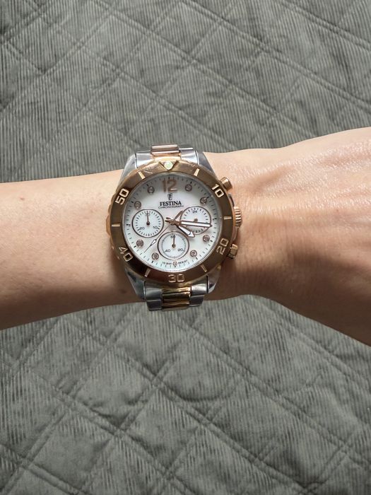 Фамски часовник Festina