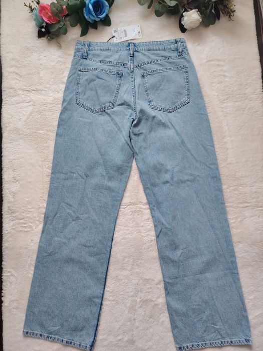 Blugi drepti-largi Zara cu strasuri masura 42