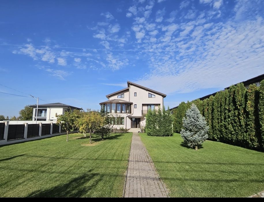 Casa Exceptionala  Otopeni - 7 Camere- 235 mp utili - 1057 mp teren