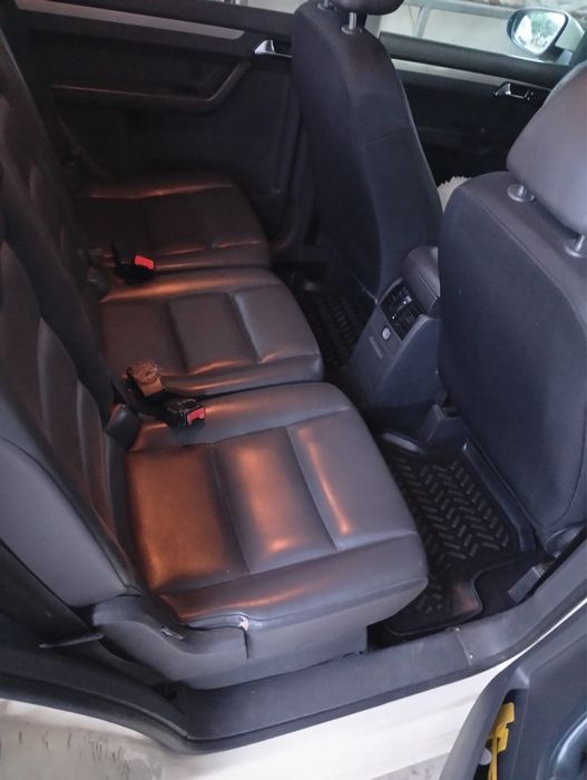 VOLKSWAGEN Touran 2010 — imagine 5