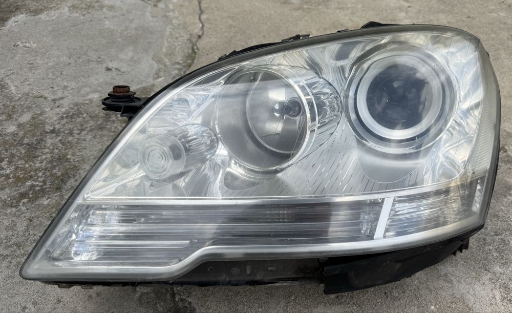 Ляв и десен фар за Мерцедес ML W164 facelift