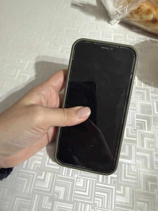 Айфон 12 про в идеальном состоянии