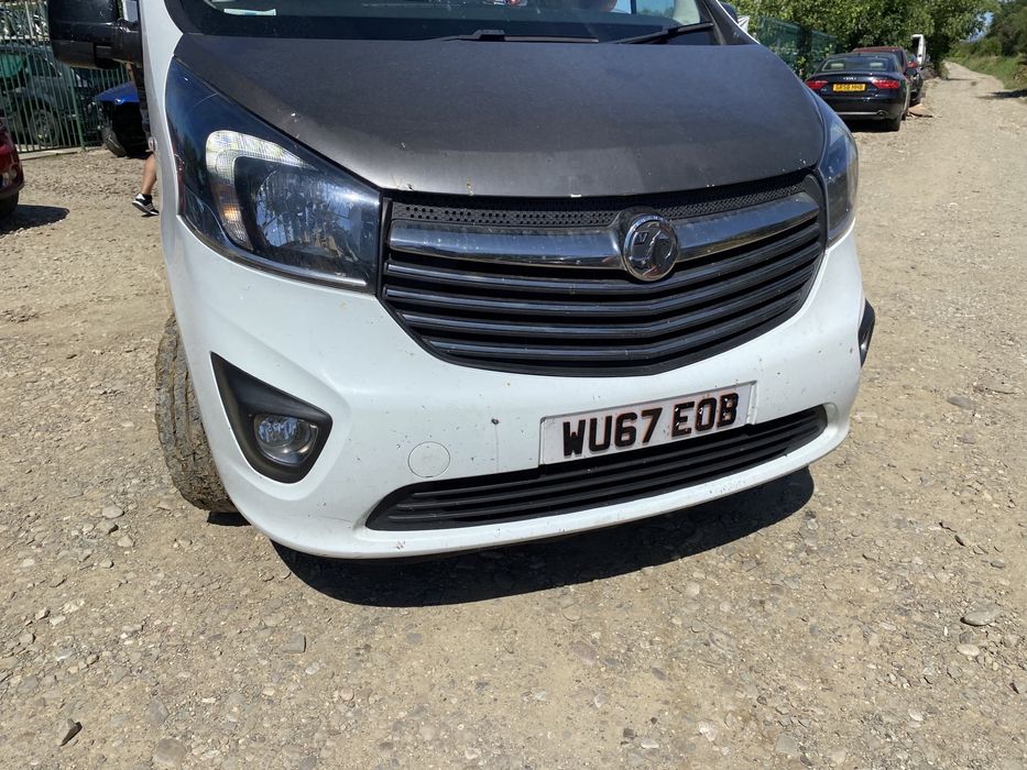 Fuzetă stânga față Opel Vivaro 1.6 cdti 2017