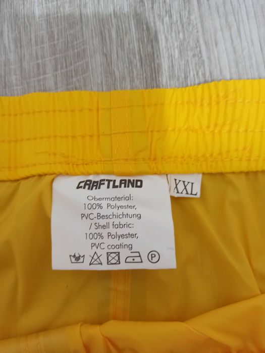 Водоустойчив комплект жълт