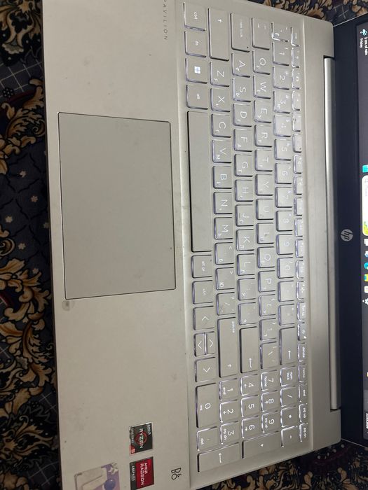 HP Pavilion 15 — Ryzen 5 / 8GB / SSD / Windows 11 Pro