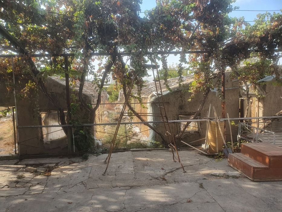 Uy sotiladi 15 sotig