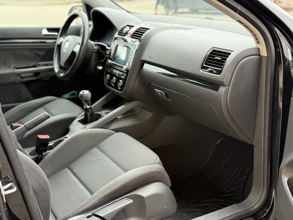 Volkswagen Golf 5 “ An Fabricatie 2006 “ Km 166.000 “ Impecabila